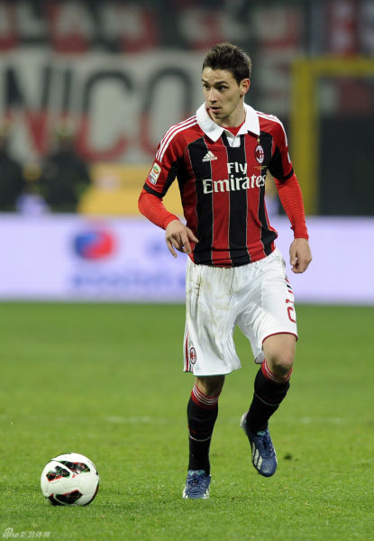 贝蒂斯主席：佩莱格里尼会续约一年，冬窗球队需要继续补强