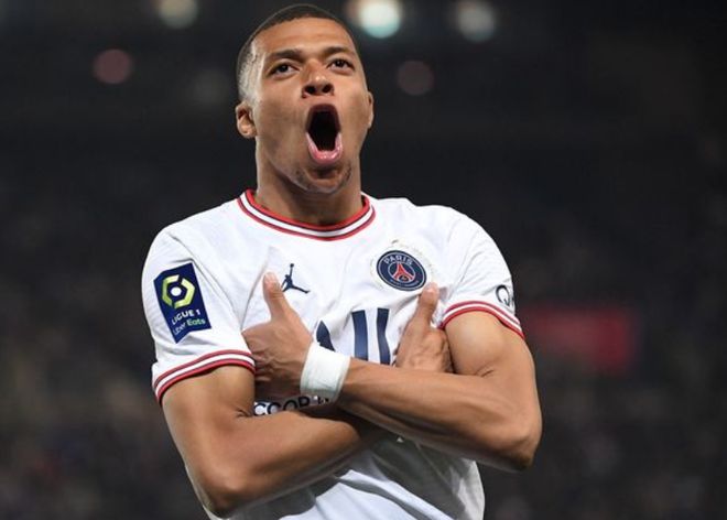 世俱杯冠军双线崩盘？从6场不败到4场不胜！欧冠掉出前10+英超跌第5（世俱杯冠军双线下滑：6场不败变4场不胜，欧冠跌出前十、英超降至第5）