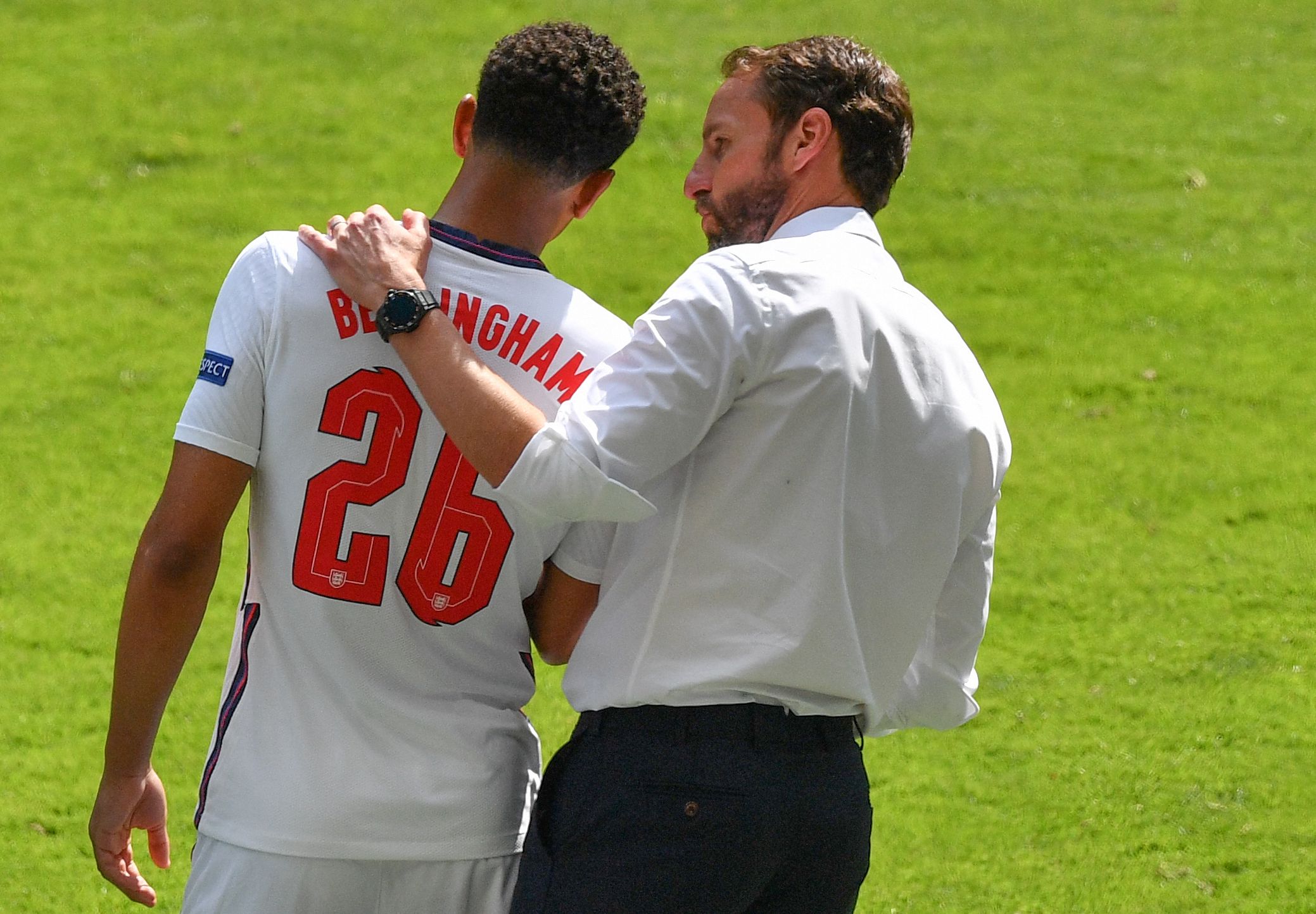 国足训练营进入封闭模式，外界信息有限（国足训练营封闭管理启动，外界难获信息）