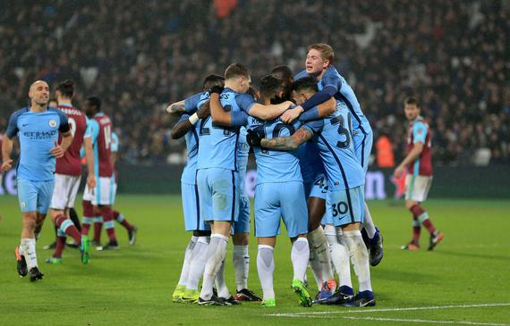 篮球勇士球星单场命中三分刷新纪录