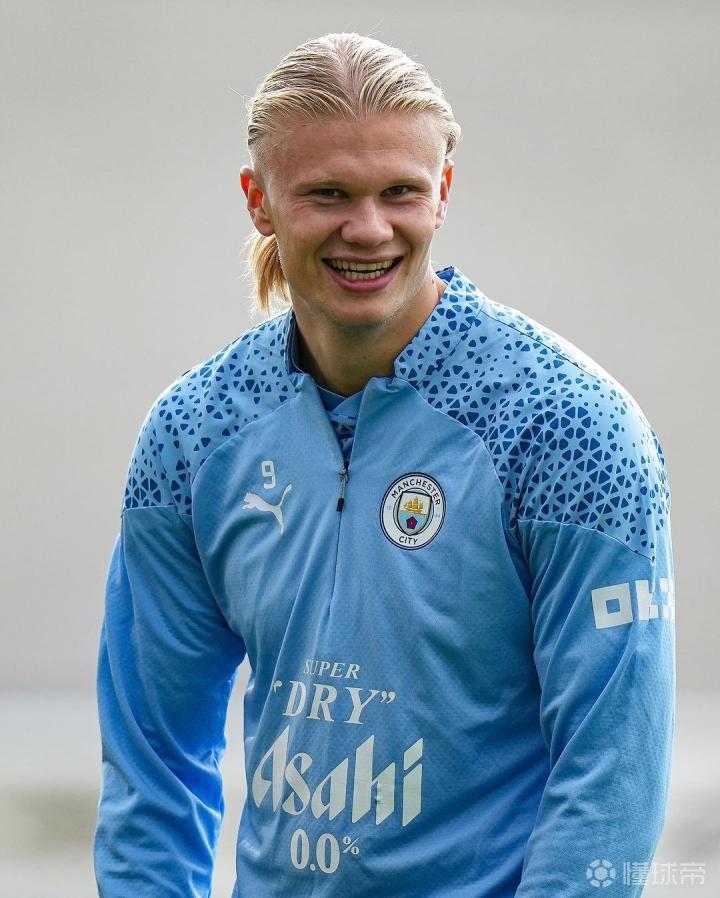 越老越妖！朱婷16分单场MVP！科内欧冠2连胜，第4座世俱杯稳了！（越战越勇！朱婷16分加冕MVP，科内欧冠两连胜，第四座世俱杯在望！）