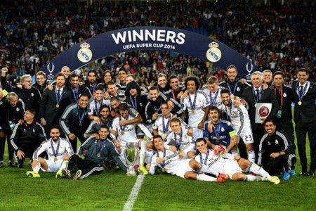 重庆铜梁龙冲超成功，重庆足球时隔4个赛季重返中超联赛（重庆铜梁龙成功升超，重庆足球时隔四个赛季重回中超）