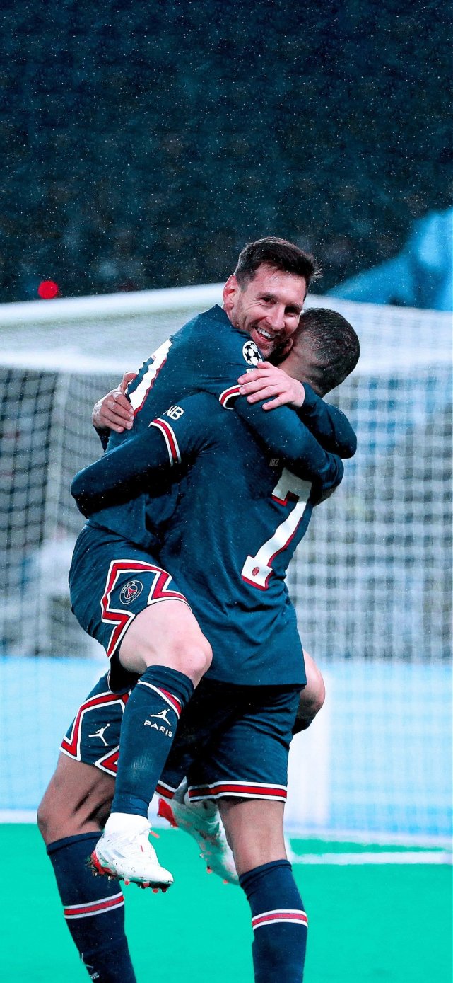 荷甲战报：克拉森世界波，莫基奥破门，阿贾克斯2-0费耶诺德（阿贾克斯2比0力克费耶诺德：克拉森轰世界波，莫基奥建功）