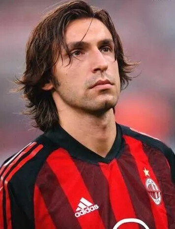 德甲战报：伯克特双响，卡明斯基闪击，法兰克福4-3险胜科隆（德甲焦点战：伯克特梅开二度，卡明斯基闪电破门，法兰克福4-3险胜科隆）