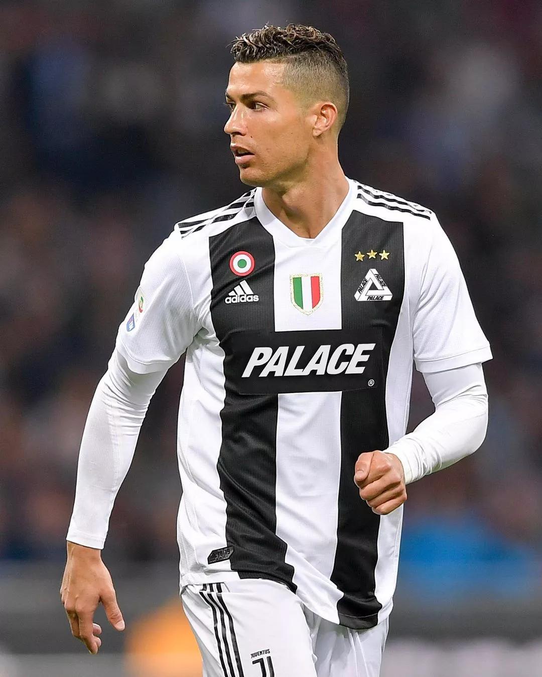 西媒：拉菲尼亚成巴萨非卖品，本赛季欲率队夺欧冠+世界杯（西媒称巴萨将拉菲尼亚列为非卖品，今季盼其带队冲击欧冠与世界杯）