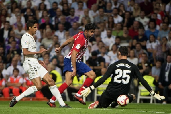 如何在足球场上保持心理稳定？