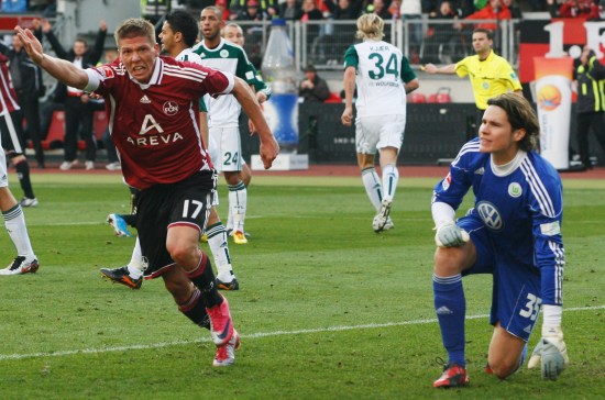 雷迪克：里夫斯正在联盟确立自己的定位，不会因东契奇而发生动摇