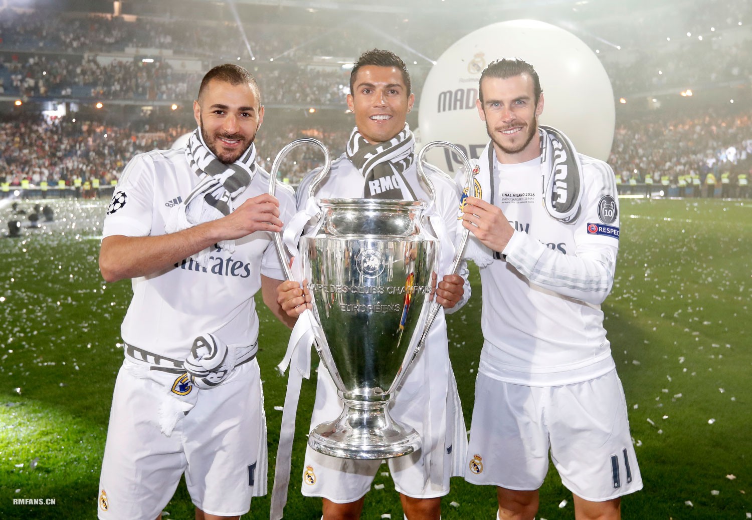 关键球打成后教练激动怒吼